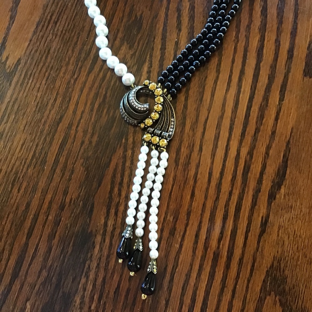 Black and white pearl necklace